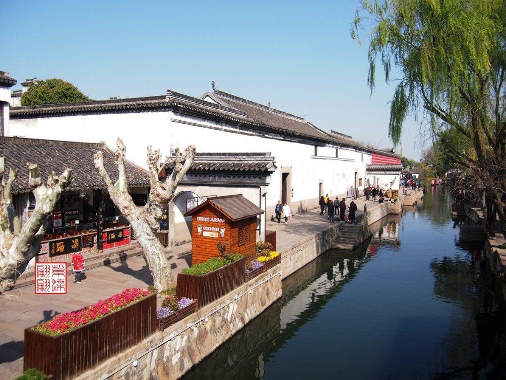 小镇惊魂